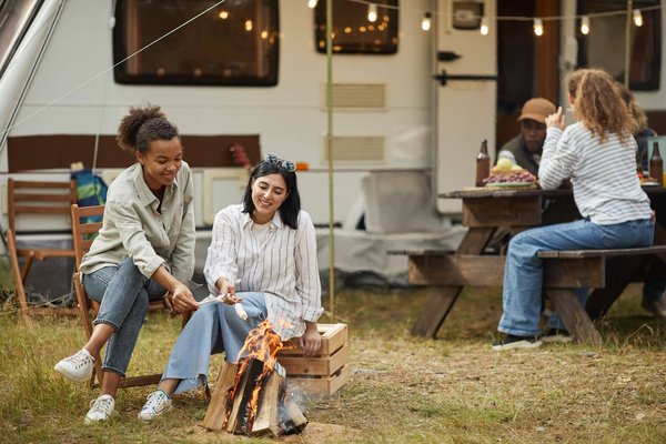 Camping et art de vivre: le raffinement à la belle étoile